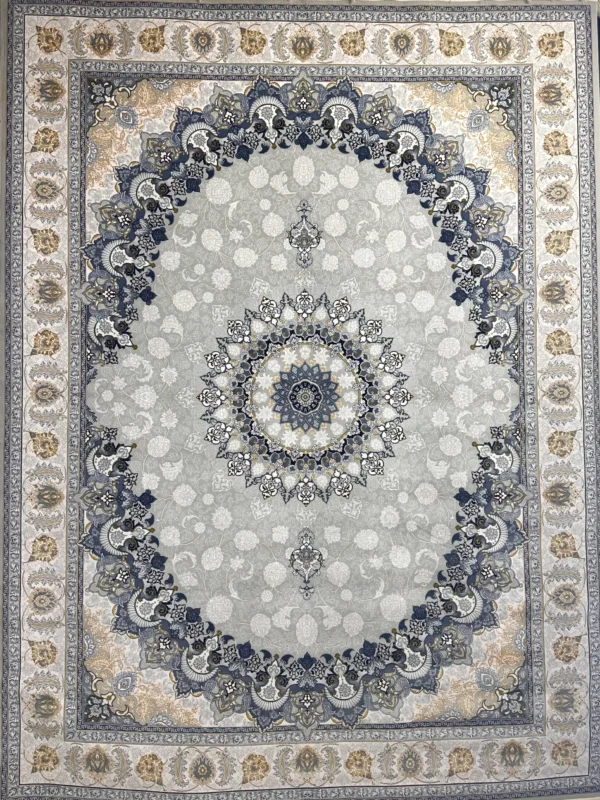 Esfahan-Shelly